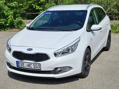 Używany Kia Ceed 128 KM (94 kW) 2015 Biały Hatchback