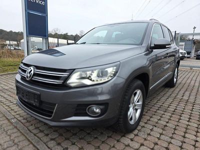Grau Gebraucht 2015 VW Tiguan LOUNGE SUV | 12.900 € (Fairer Preis)