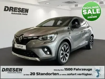 Używany Renault Captur Techno 91 KM (66 kW) 2024 Szary SUV