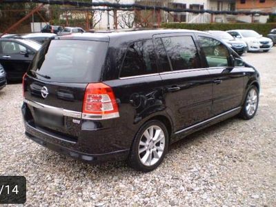 Gebraucht Opel Zafira 125 PS (91 kW) 2011 Schwarz Van / Kleinbus
