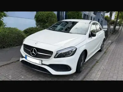 Gebraucht Mercedes A180 AMG line 122 PS (89 kW) 2017 Weiß Kleinwagen
