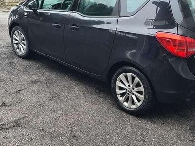 Schwarz Gebraucht 2013 Opel Meriva Edition Van / Kleinbus | 4.400 € (Fairer Preis)