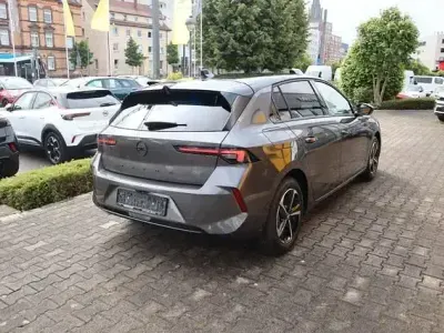Gebraucht Opel Astra 131 PS (96 kW) 2025 Grau Limousine