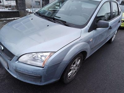 Blau Gebraucht 2005 Ford Focus Coupé | 2.000 € (Etwas zu teuer)