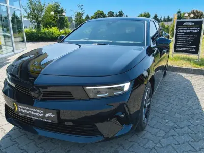 Gebraucht Opel Astra 131 PS (96 kW) 2025 Schwarz Kleinwagen