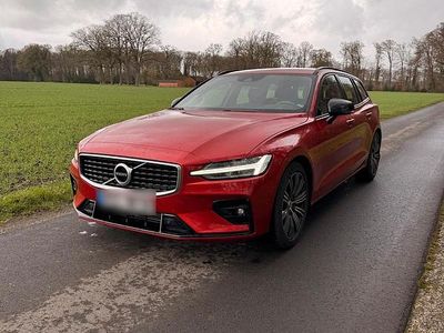Gebraucht Volvo V60 R-Design 194 PS (142 kW) 2019 Rot Kombi