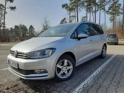 Gebraucht VW Touran Comfortline 110 PS (80 kW) 2017 Silber Van / Kleinbus