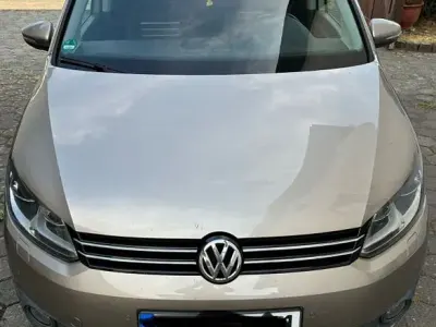 Gebraucht VW Touran Cup 105 PS (77 kW) 2014 Beige Van / Kleinbus
