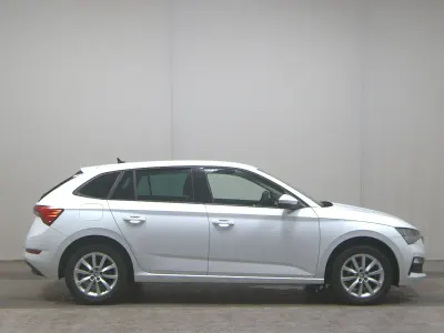Gebraucht Skoda Scala Ambition 110 PS (80 kW) 2021 Weiss Kleinwagen