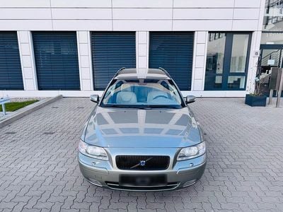 Gebraucht Volvo V70 185 PS (136 kW) 2007 Grün Kombi