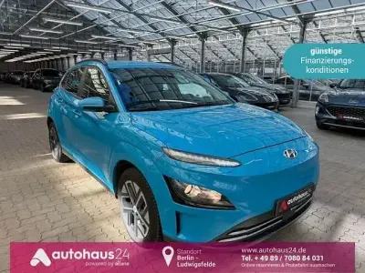 Usata Hyundai Kona Select 100 kW (136 CV) 2023 Blu SUV