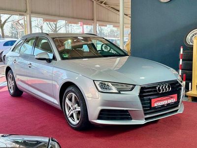 Używany Audi A4 Basis 150 KM (110 kW) 2019 Srebrny Kombi