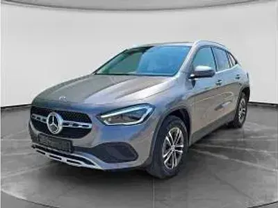 Gebraucht Mercedes GLA250 160 PS (117 kW) 2023 Grau (mountaingrau  met.) SUV