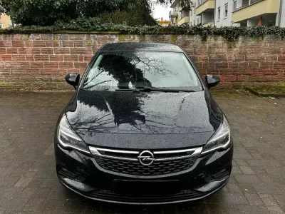 Usata Opel Astra 105 CV (77 kW) 2020 Nero Utilitaria