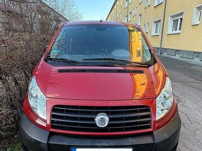 Gebraucht Fiat Scudo Basis 90 PS (66 kW) 2009 Rot Van