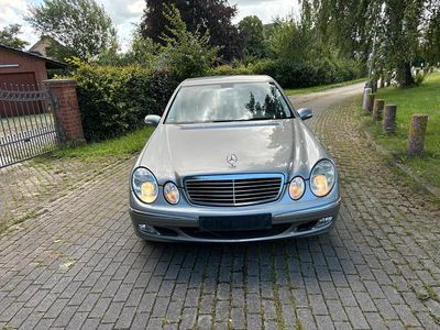 Mercedes E220