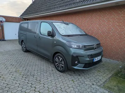 Begagnad Citroën Spacetourer 177 HK (130 kW) 2025 Grön Minibuss