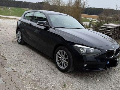 Usata BMW 114 102 CV (75 kW) 2012 Nero Utilitaria