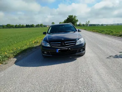Gebraucht Mercedes C200 136 PS (100 kW) 2009 Schwarz Kombi