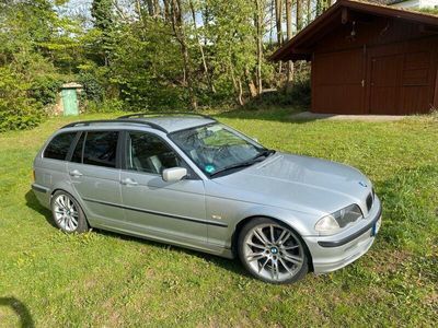 BMW 330