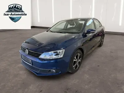 Gebraucht VW Jetta Comfortline 105 PS (77 kW) 2011 Blau Limousine