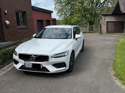 Usata Volvo V60 Momentum 150 CV (110 kW) 2019 Bianco Station wagon