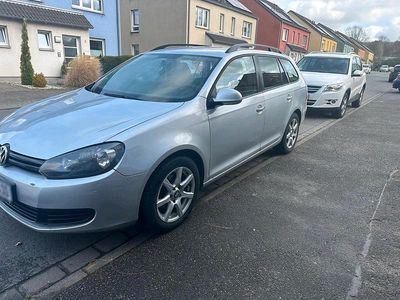 Gebraucht VW Golf VI 105 PS (77 kW) 2011 Silber Kleinwagen