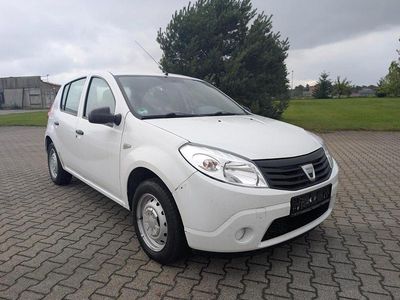 Second-hand Dacia Sandero 75 CP (55 kW) 2009 Alb Hatchback