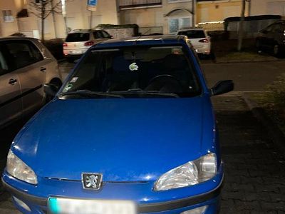 Blau Gebraucht 2001 Peugeot 106 Kleinwagen | 800 €