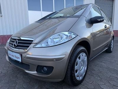 Begagnad Mercedes A150 95 HK (69 kW) 2006 Guld Sedan