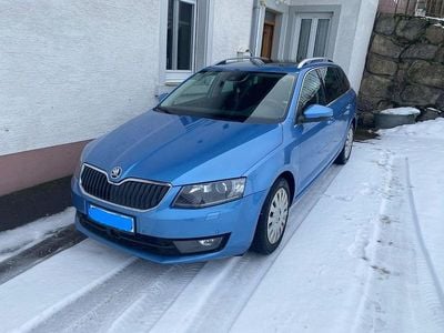 Blau Gebraucht 2016 Skoda Octavia Joy Kombi | 8.900 € (Guter Preis)