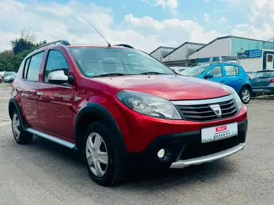 Gebraucht Dacia Sandero Stepway 85 PS (62 kW) 2013 Rot SUV