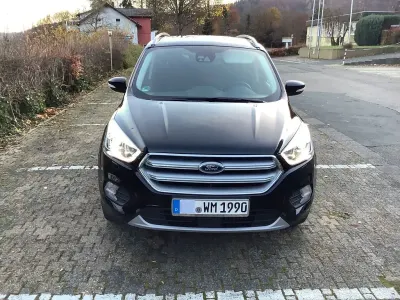Gebraucht Ford Kuga Titanium 179 PS (131 kW) 2019 Schwarz SUV