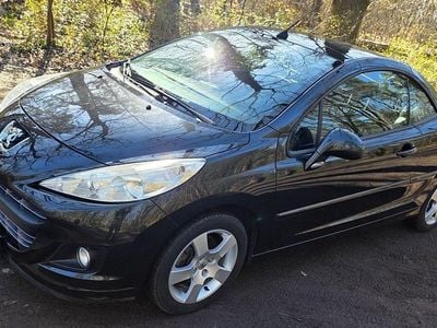 Gebraucht Peugeot 207 CC 120 PS (88 kW) 2010 Schwarz Cabrio