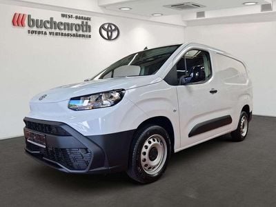 Ice white Gebraucht 2024 Toyota Proace Van / Kleinbus | 23.750 € (Guter Preis)