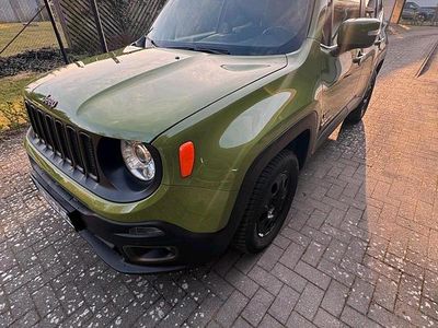 Gebraucht Jeep Renegade Limited 140 PS (102 kW) 2016 Grün SUV