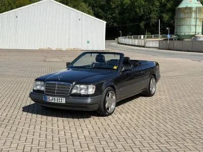 Gebraucht Mercedes E320 220 PS (161 kW) 1997 Schwarz Cabrio