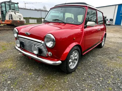 Usado Mini 1300 63 HP (46 kW) 2000 Vermelho Citadino