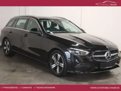Gebraucht Mercedes C200 Avantgarde 204 PS (150 kW) 2023 Obsidianschwarz  metalliclack Kombi
