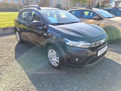 Gebraucht Dacia Sandero Stepway 91 PS (66 kW) 2024 Perlmuttschwarz metallic (metallic) Kleinwagen