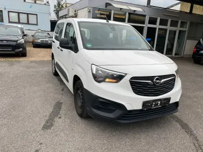 Gebraucht Opel Combo Life Basis 102 PS (75 kW) 2021 Weiß Van / Kleinbus