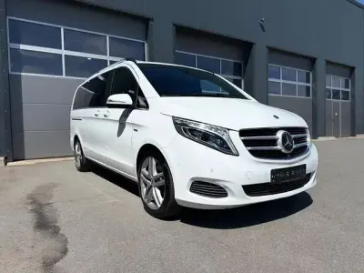 Gebraucht Mercedes V250 Avantgarde Edition 190 PS (139 kW) 2015 Weiß Van / Kleinbus