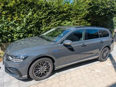 Gebraucht VW Passat GTE 218 PS (160 kW) 2021 Grau Kombi