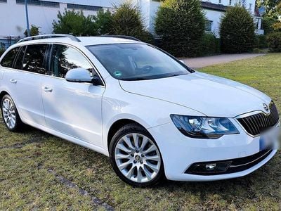 Usado Skoda Superb 140 HP (102 kW) 2014 Carrinha