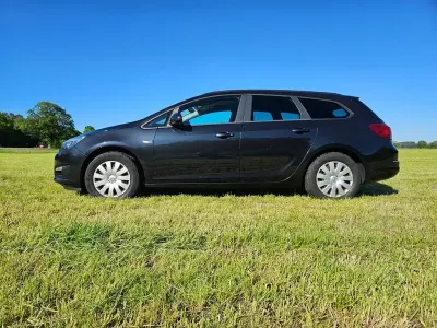 Gebraucht Opel Astra Eco 140 PS (102 kW) 2015 Schwarz Kombi