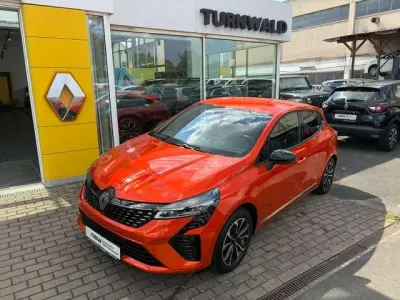 Gebraucht Renault Clio V Techno 91 PS (66 kW) 2024 Valencia orange Limousine