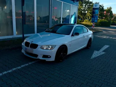Gebraucht BMW 320 M Sport 170 PS (125 kW) 2013 Weiß Coupé