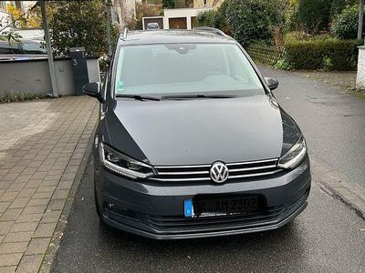 Gebraucht VW Touran Highline 150 PS (110 kW) 2019 Grau Van / Kleinbus