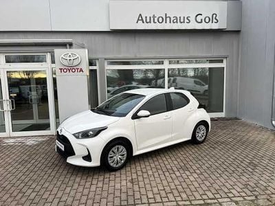 Neu Toyota Yaris Comfort 116 PS (85 kW) 2025 Weiß Kleinwagen