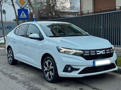 Gebraucht Dacia Logan 100 PS (73 kW) 2024 Weiß Limousine